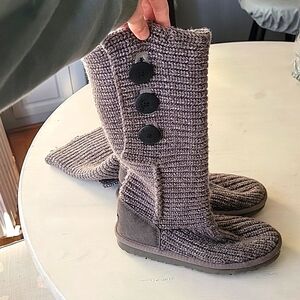 UGG Women's Classic Cardy